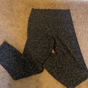 25” Lululemon Align Leggings